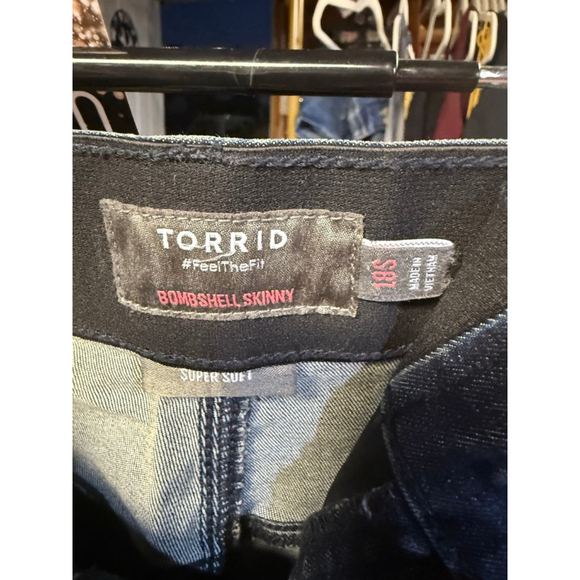 Women's Torrid Bombshell Skinny Jeans Plus Size 18 short Blue - Picture 5 of 5